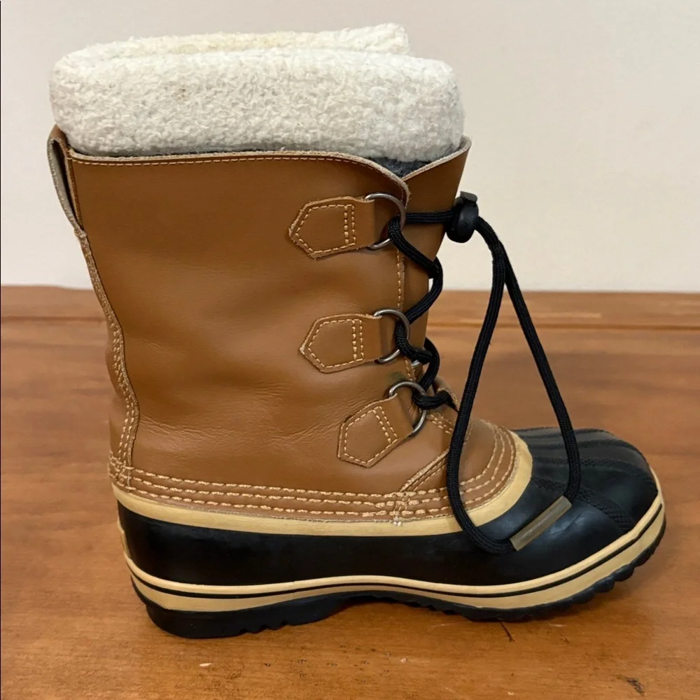 Sorel Caribou Waterproof Boots Size 4